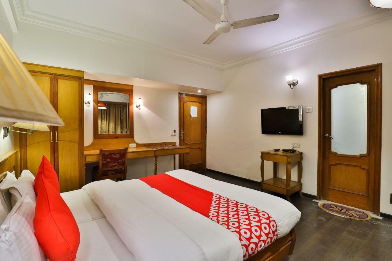 Hotel Pinnacle Ahmedabad Exterior photo